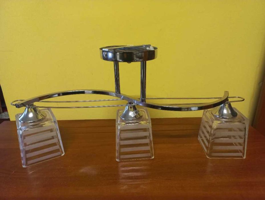 Люстра потолочна нова