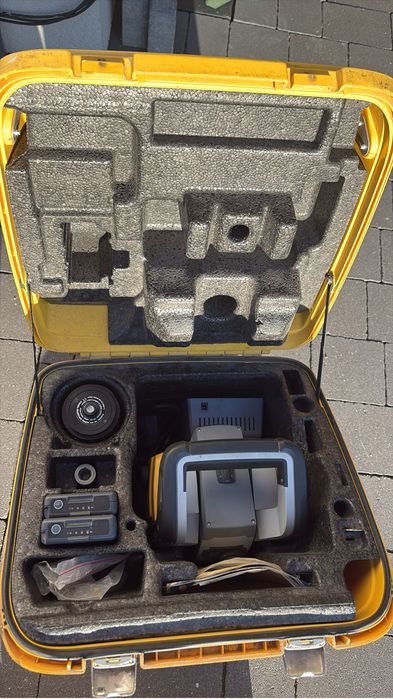 JCB 320T + Lemiesz MEKOS 240 + TRIMBLE | Zestaw NIWELACYJNY