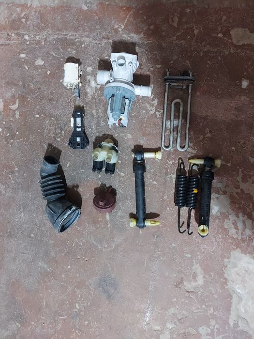 Стиральная машинка запчастями