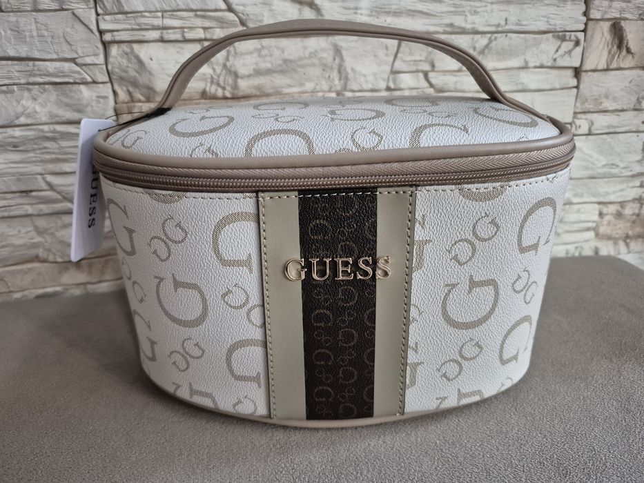 Kosmetyczka Damska Kuferek Guess