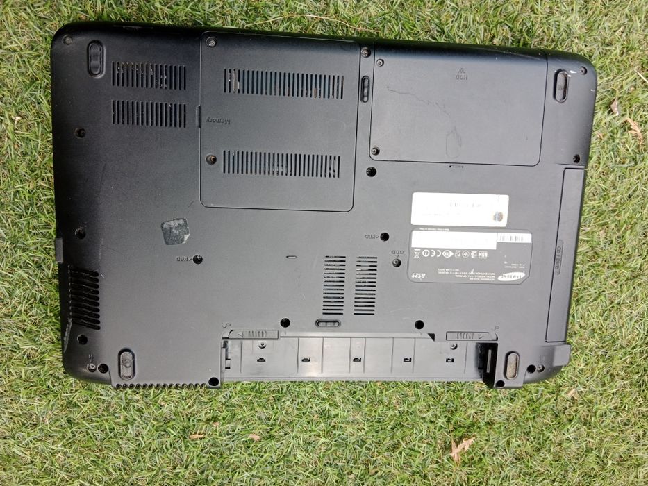 Laptop Samsung 15,6 do naprawy stan nieznany