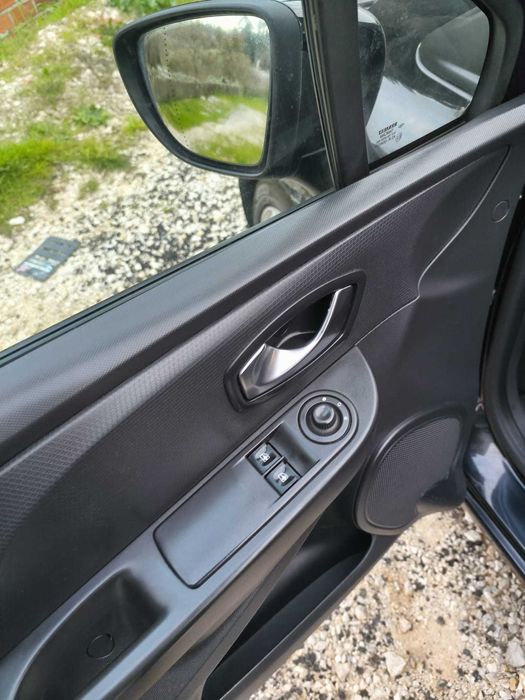 Renault clio 2015 completo.