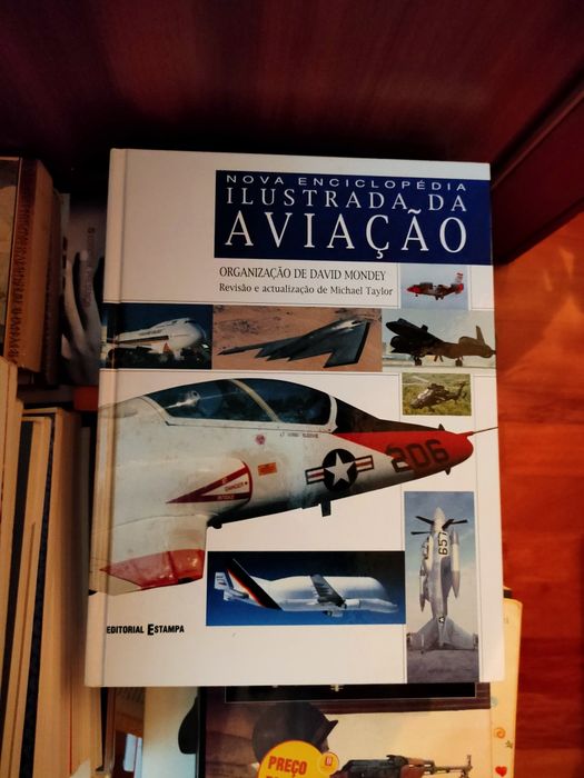 Livros variados técnicos