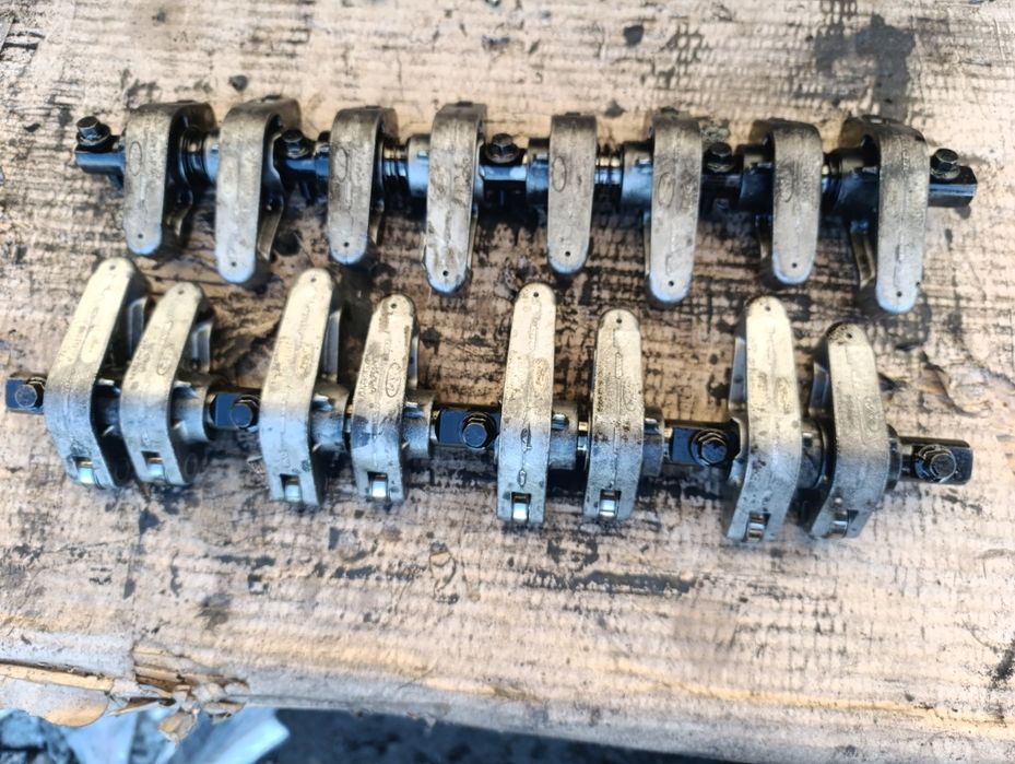 Рокера сопілка ось коромисел 2.0 дизель Форд Мондео 3 транзит