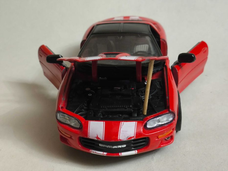 Машинка Chevrolet Camaro SS 2002 Welly 1/24