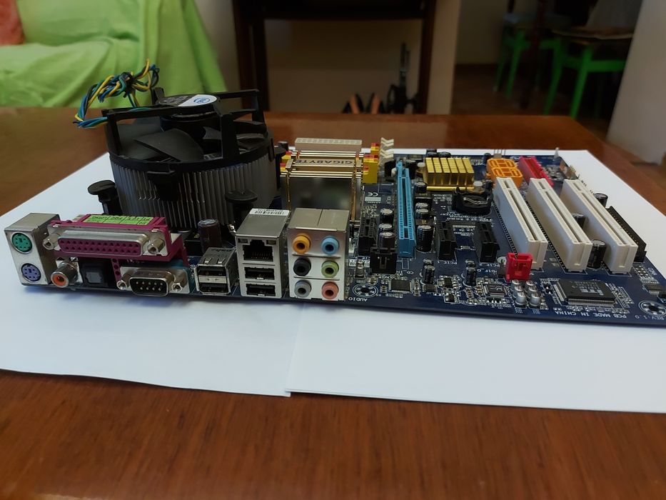 Материнская плата