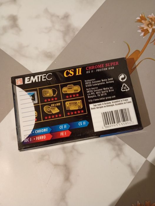 kaseta magnetofonowa EMTEC CSII Chrome Super z taśmą typu chromowego (Type II/High Position) o długości 60 minut.