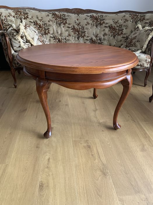 Stolik w stylu ludwikowskim Chippendale