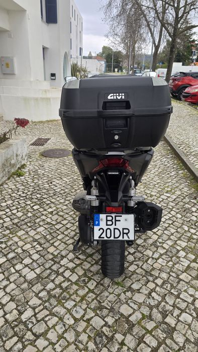 Honda ADV 350 como nova