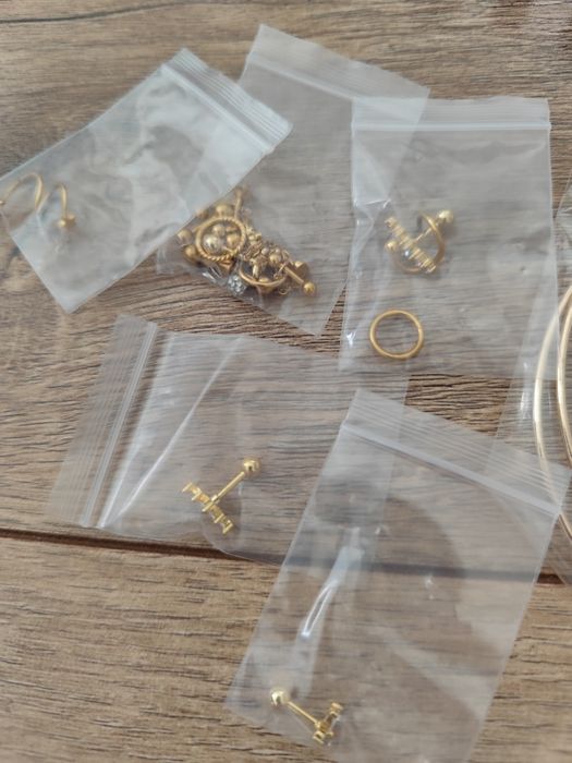 Zestaw kolczyków piercing