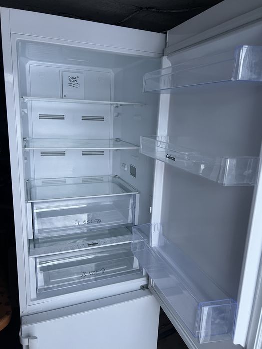 Холодильник двух камерний Cylinda