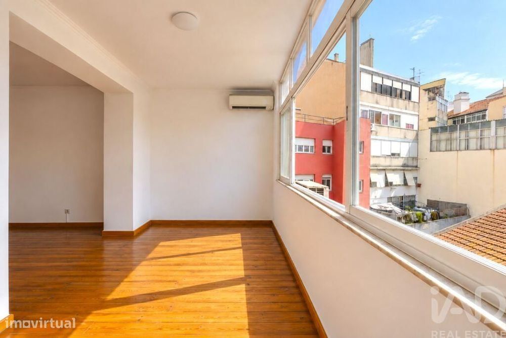 Apartamento T3 em Arroios de 111 m2