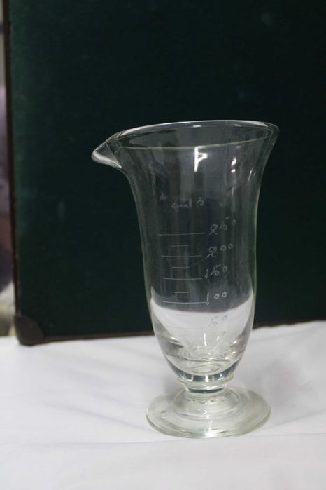 Copo em vidro soprado de medidas de farmácia em Cm Cubitos