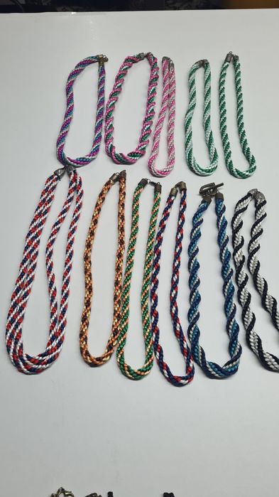 Colares kumihimo em fio de seda