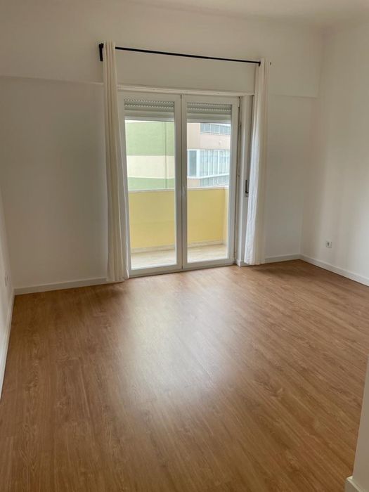 Arrenda-se 1 Quarto em apartamento partilhado