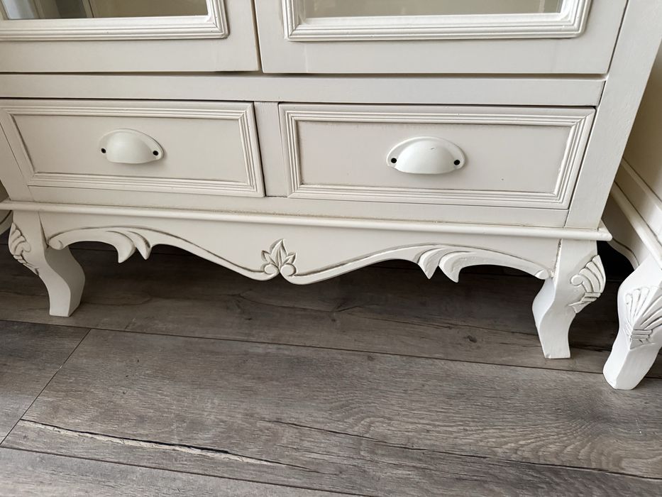 Witryna w stylu prowansalskim vintage schabby chic retro rzeźbiona