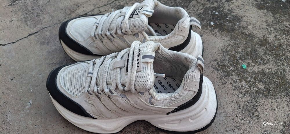 Buty sneakersy cropp