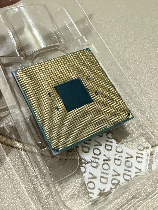 Процесор AMD Ryzen 5 1600X