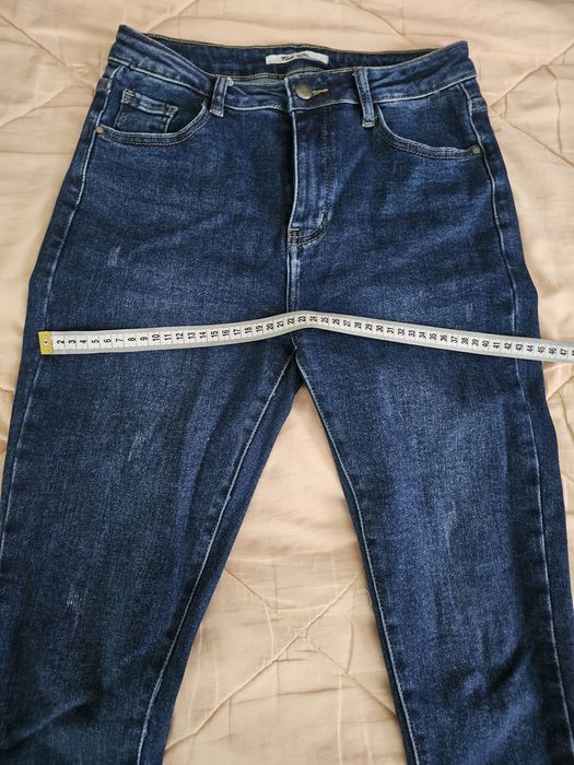 Жіночі осінні джинси