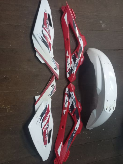 Plásticos originais Husqvarnas 2009 a 2014