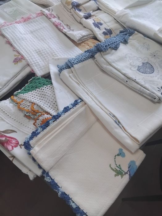 Peças bordadas, croché...