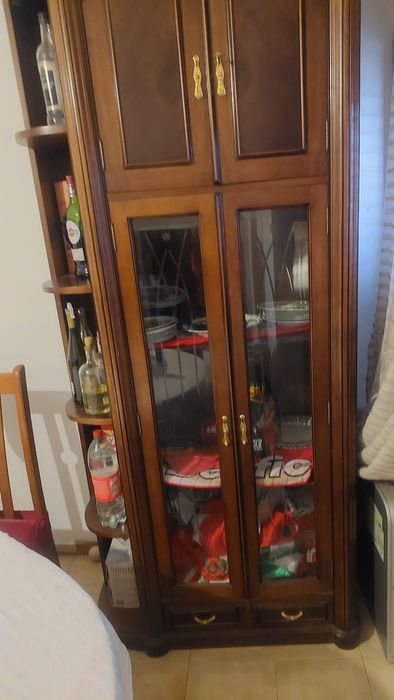 Móvel de sala em madeira de nogueira