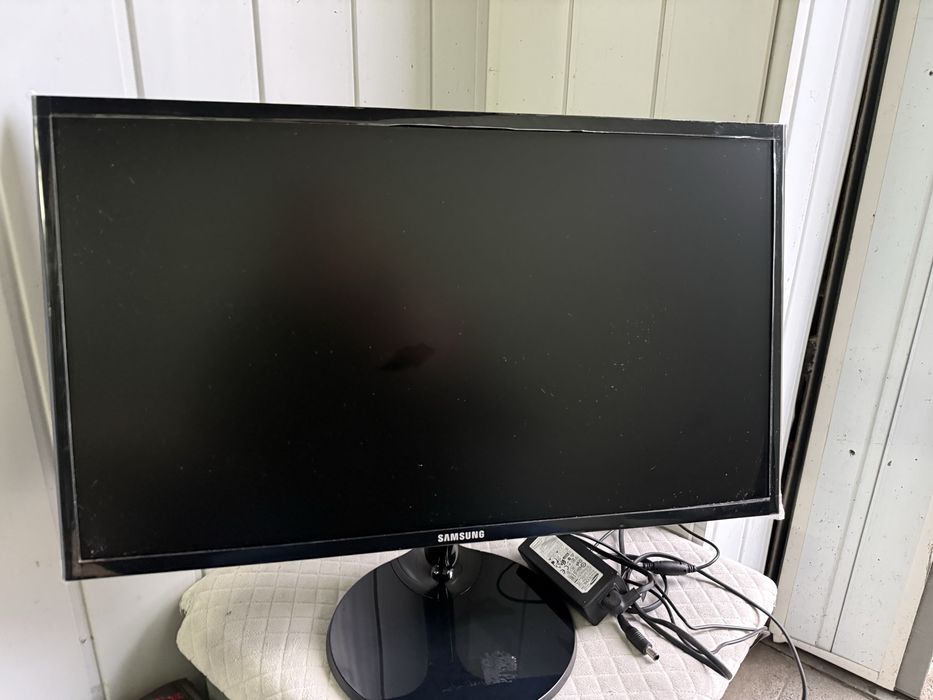 Монитор Самсунг 24 дюйма в плёнке