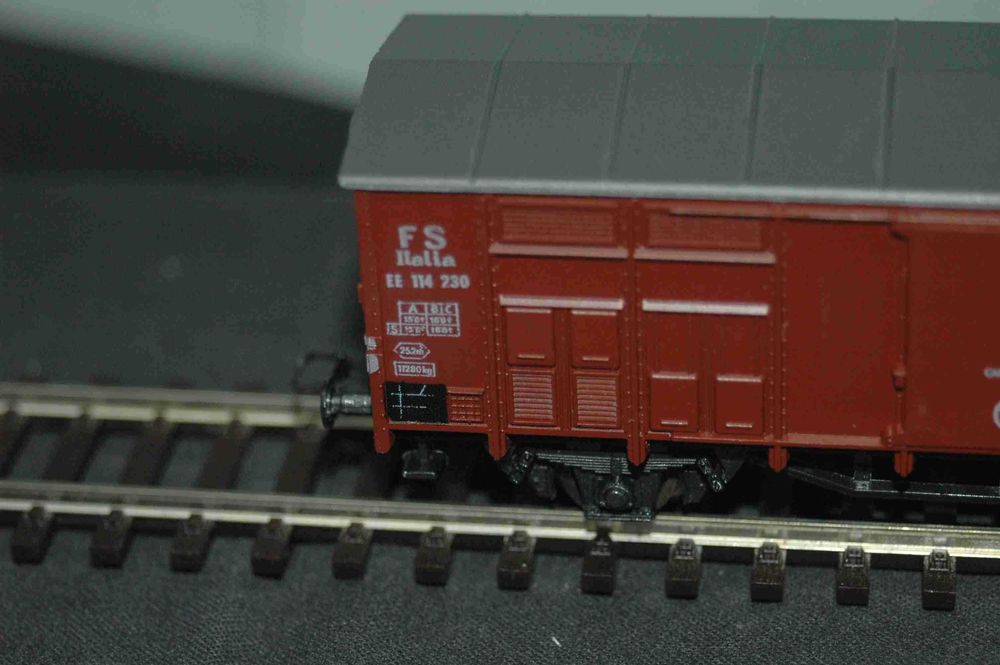 Set de 2 vagões fechados ROCO HO