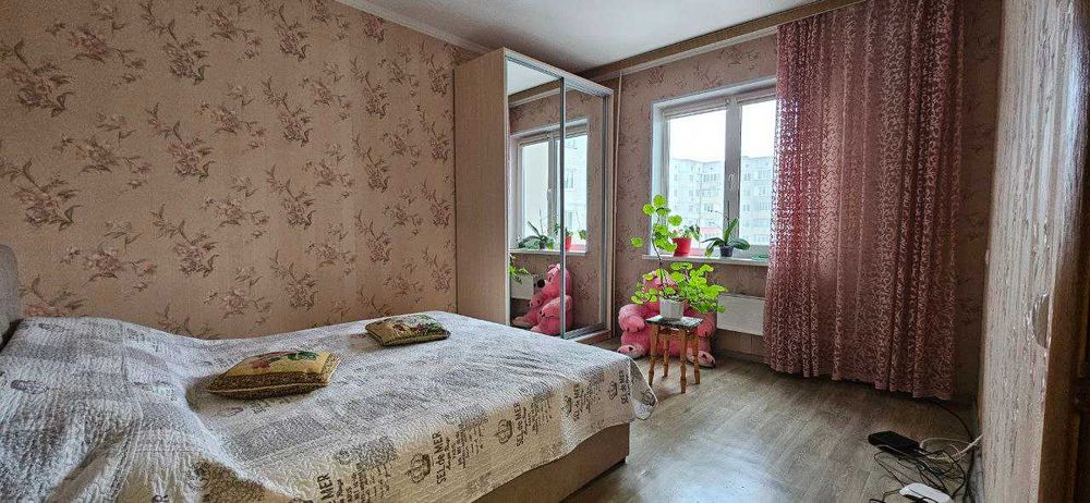 Продаж 3-ої квартири, 4-ий мікрорайон.