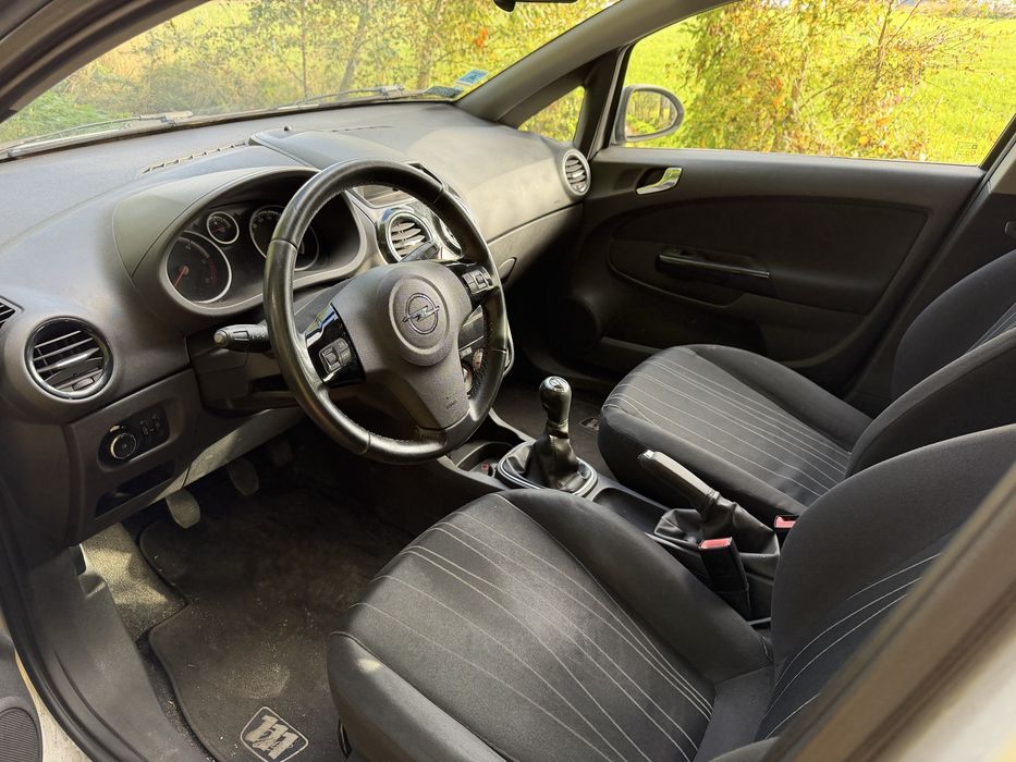 Opel Corsa D 1.3 Multijet Sprawna