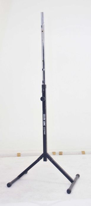 Tripés e suportes para amps, guitarras, microfones, teclados etc