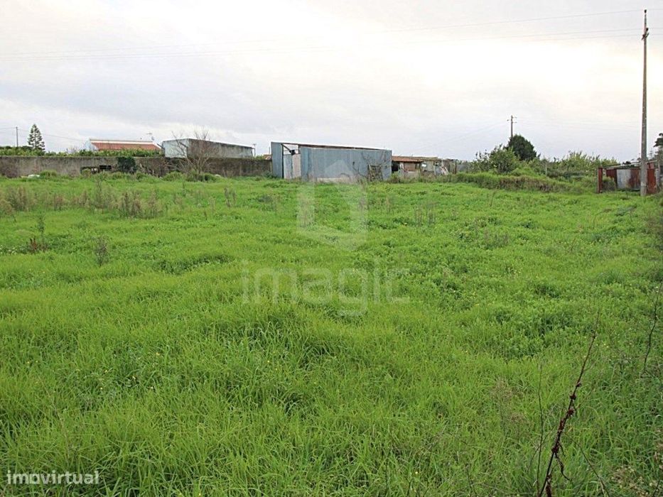 Terreno Urbano para construção de Moradias em banda.