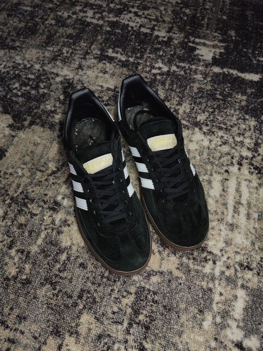 Adidas spezial black
