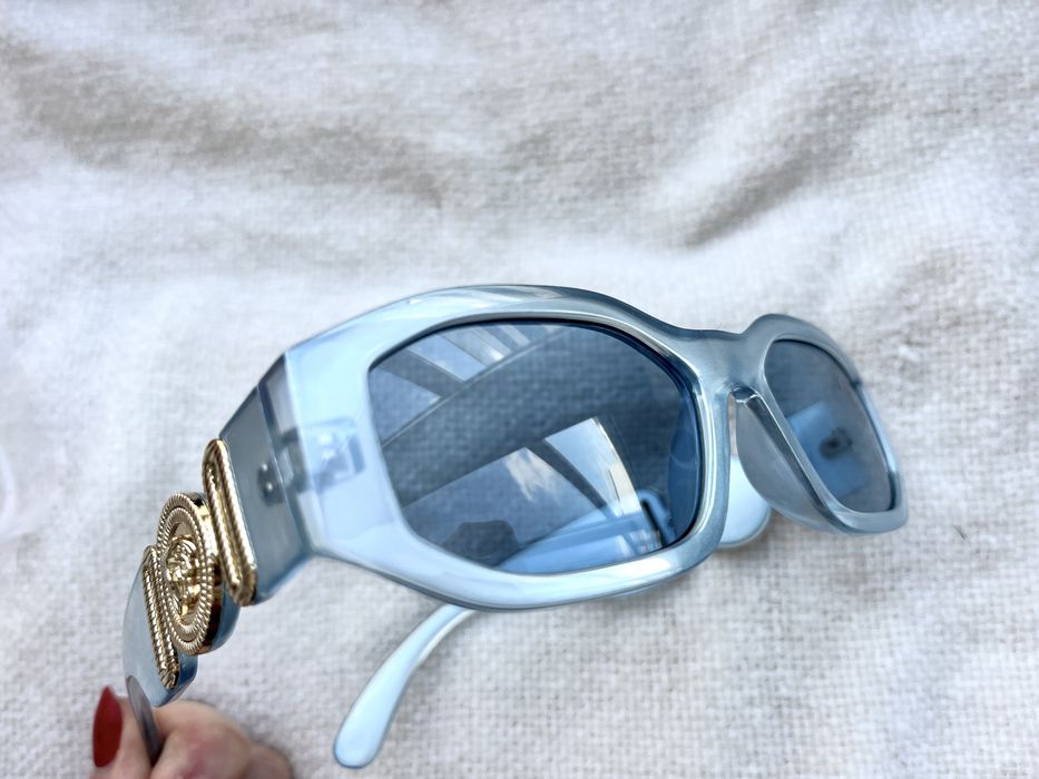 Oculos de sol azuis tipo versace