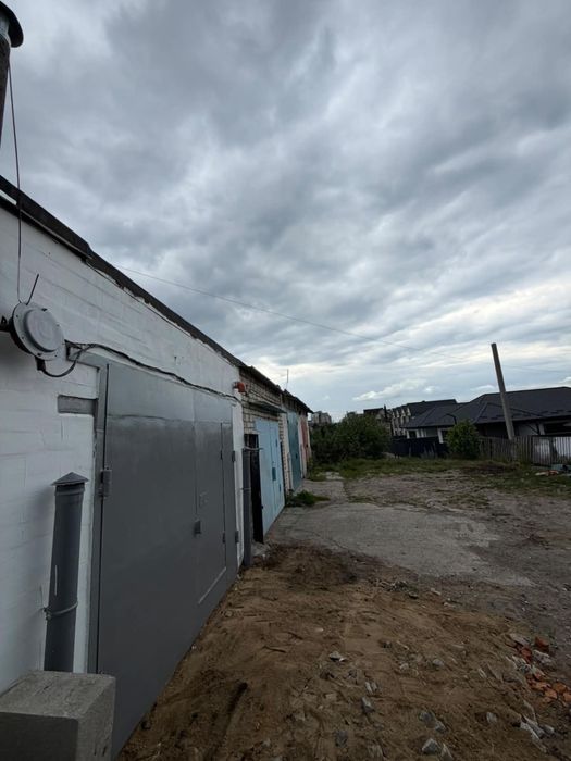 Продам гараж в районі 10 -ї дільниці, мийка бумер