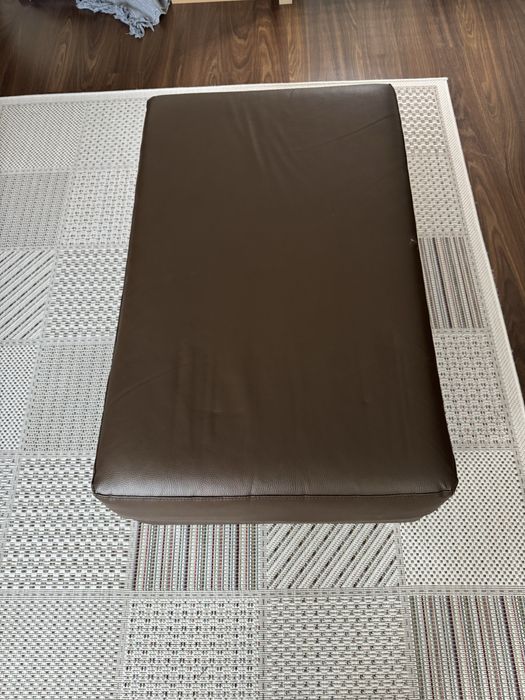 Puff em pele sintética