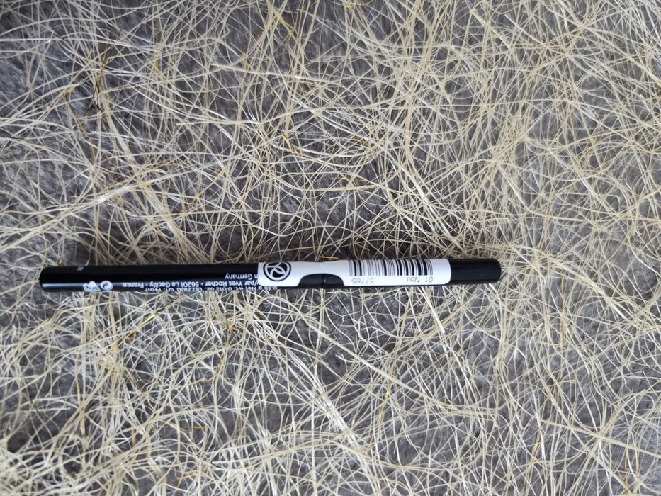 Lápis Olhos à Prova de Água Preto da Yves Rocher