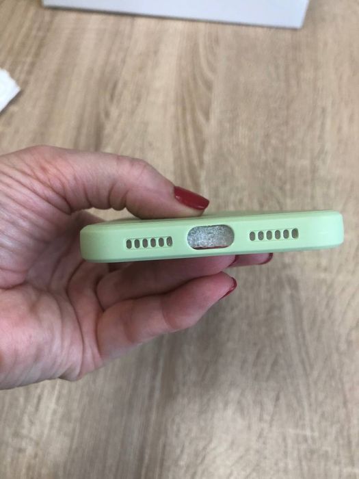 Чохол накладка кейс чехол  на телефон IPhone айфон 11
Новий.