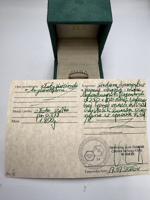 Złoty pierścionek z diamentami 0,42ct VS1-Si1/K