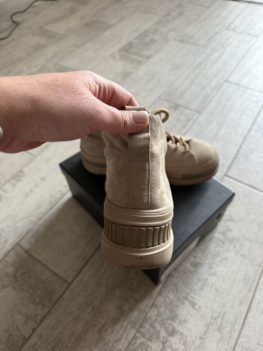 Ботінки черевики Estro