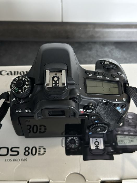 Фотоапарат Canon 80D