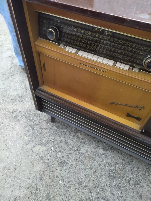 Móvel rádio vintage