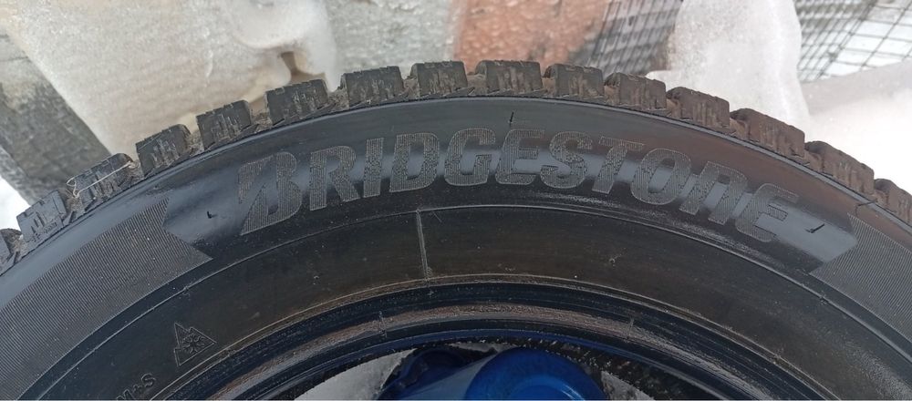 Шини бріджстоун 196/65/16 шип