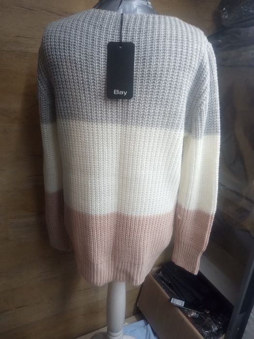 Sweter 3 kolory wyprzedaż rozmiar uni włochy firmy Bay