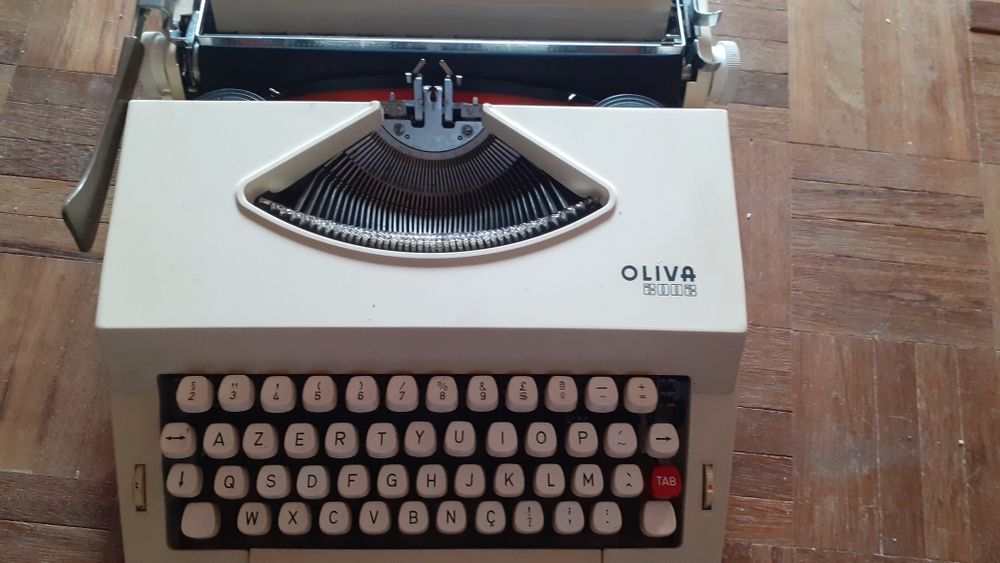 Máquina escrever Oliva 2002