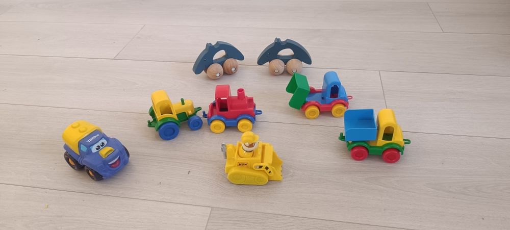 Іграшки спецтехніка, машинки