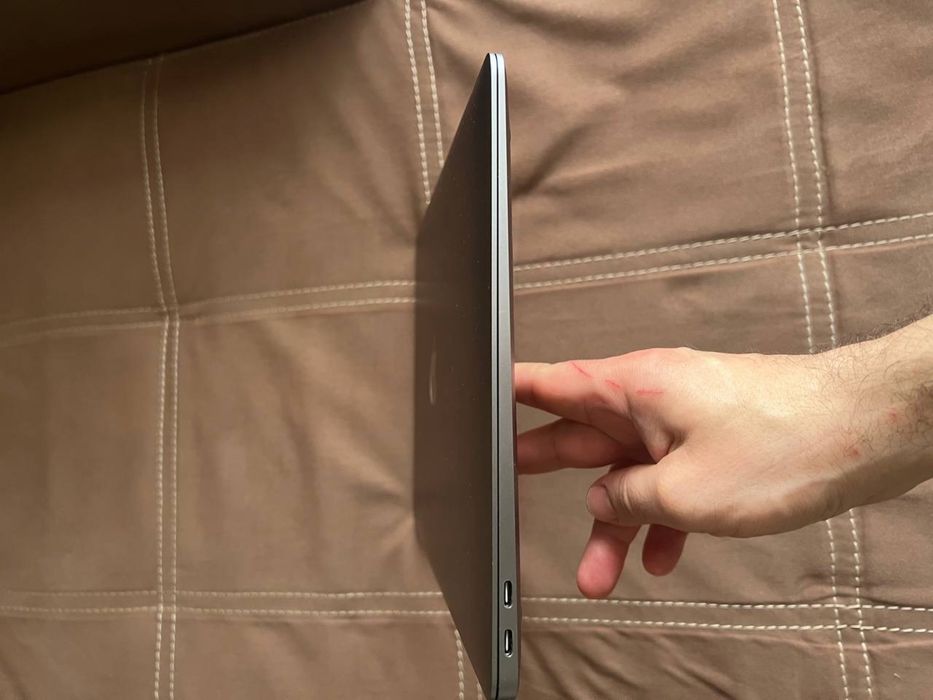 MacBook Air 13 M1 8/256gb, 2025 стан новий