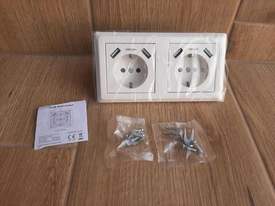 Розетка 2я 4 USB по 2,8 Ампера Schuko Steckdose