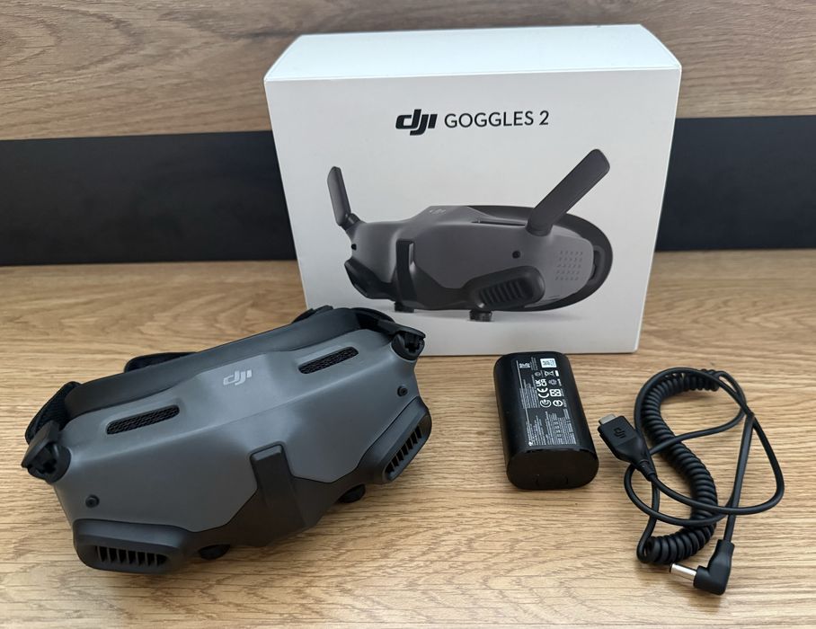 Dron FPV SpeedyBee Mario 5 + Google, kontroler i dodatki