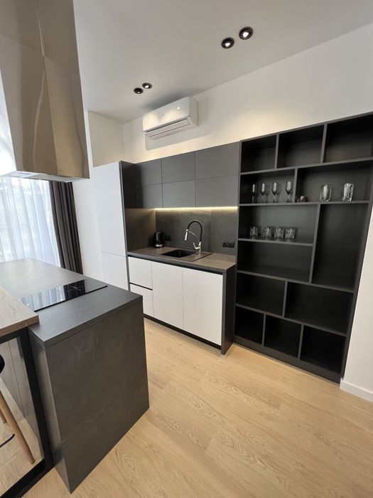 СВОБОДНА! Посуточно Французский бульвар ЖК Париж возле моря